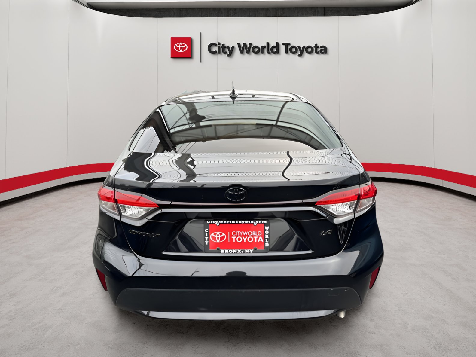 2021 Toyota Corolla LE Premium photo 4