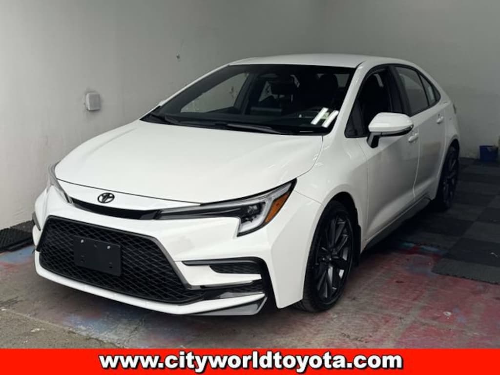 Used 2026 Toyota Corolla SE Sedan