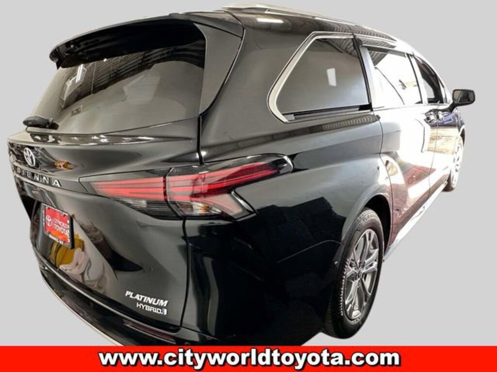 Used 2022 Toyota Sienna Platinum Passenger Van
