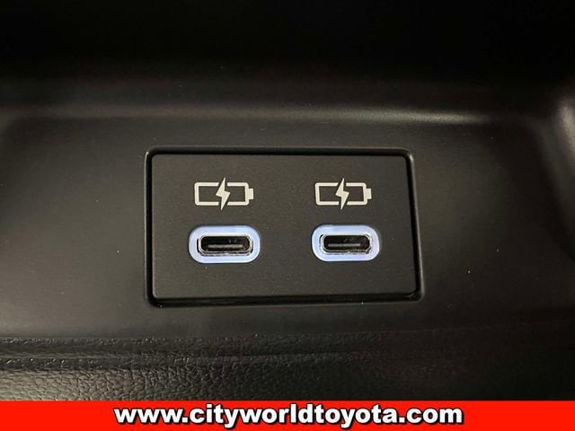 2026 Toyota Corolla LE - Photo 17