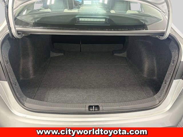 2026 Toyota Corolla LE - Photo 13