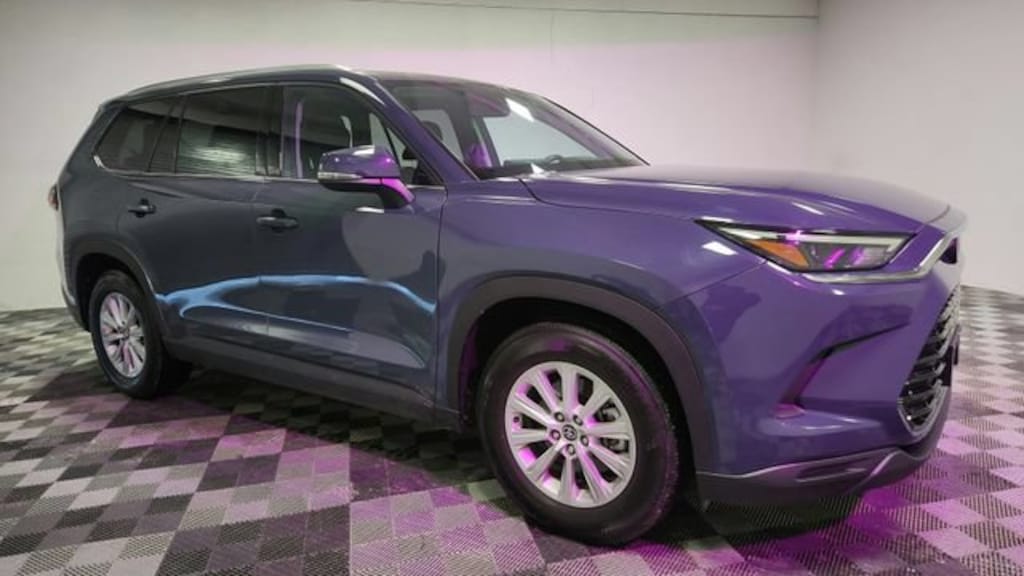 Used 2025 Toyota Grand Highlander XLE Sport Utility