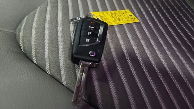2024 Toyota Camry SE - Photo 14