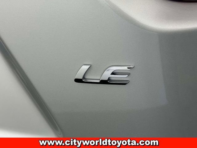 2026 Toyota Corolla LE - Photo 11