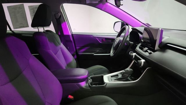 2025 Toyota RAV4 LE - Photo 21