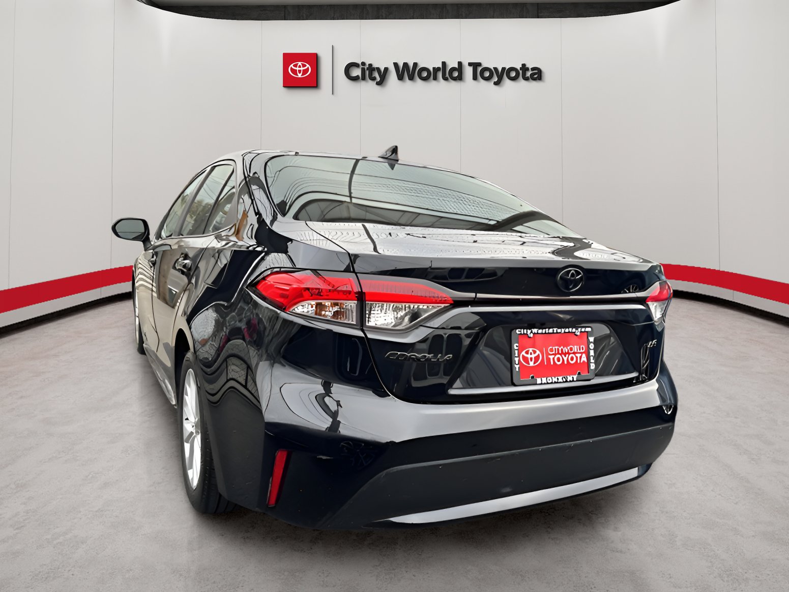 2021 Toyota Corolla LE Premium photo 3