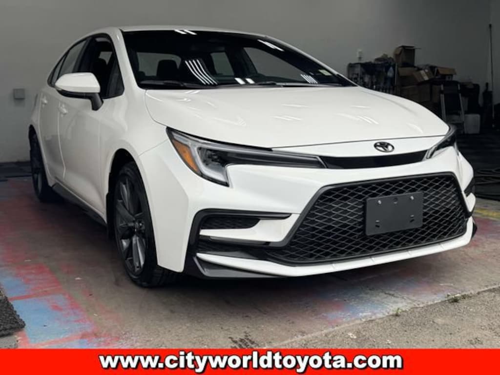 Used 2026 Toyota Corolla SE Sedan