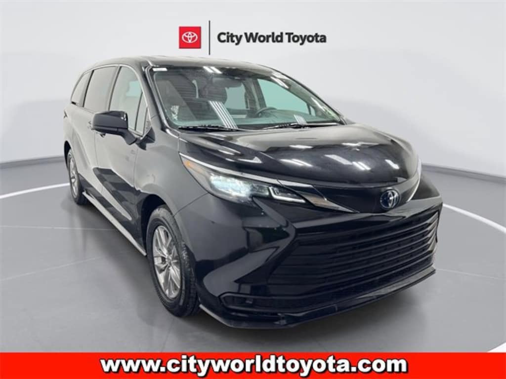 Used 2024 Toyota Sienna LE Passenger Van