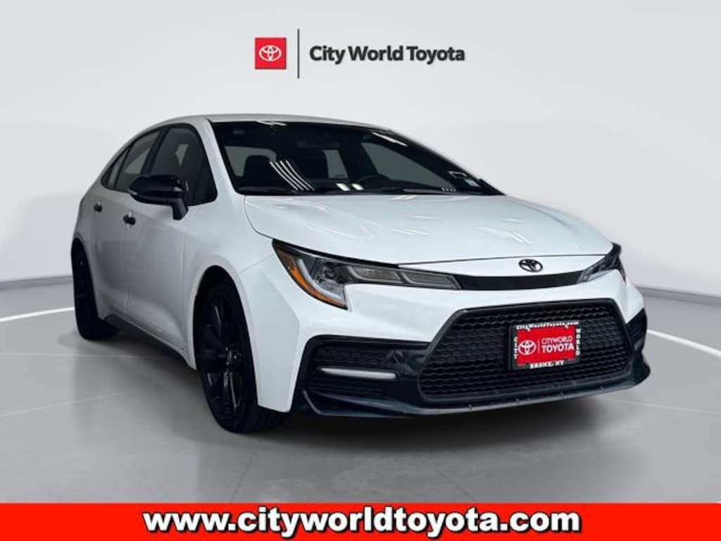 Used 2022 Toyota Corolla SE Nightshade Sedan