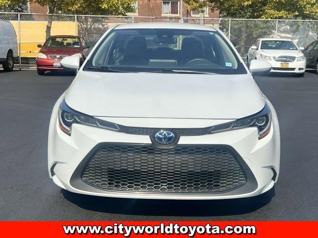 Used 2022 Toyota Corolla LE with VIN JTDEAMDE1NJ042744 for sale in Bronx, NY