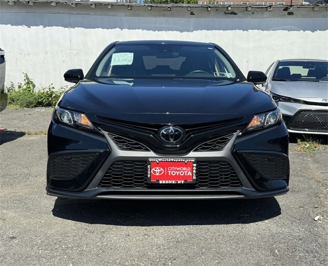 2023 Toyota Camry SE photo 2