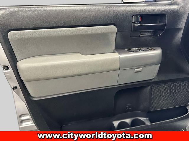 2018 Toyota Sequoia SR5 - Photo 19