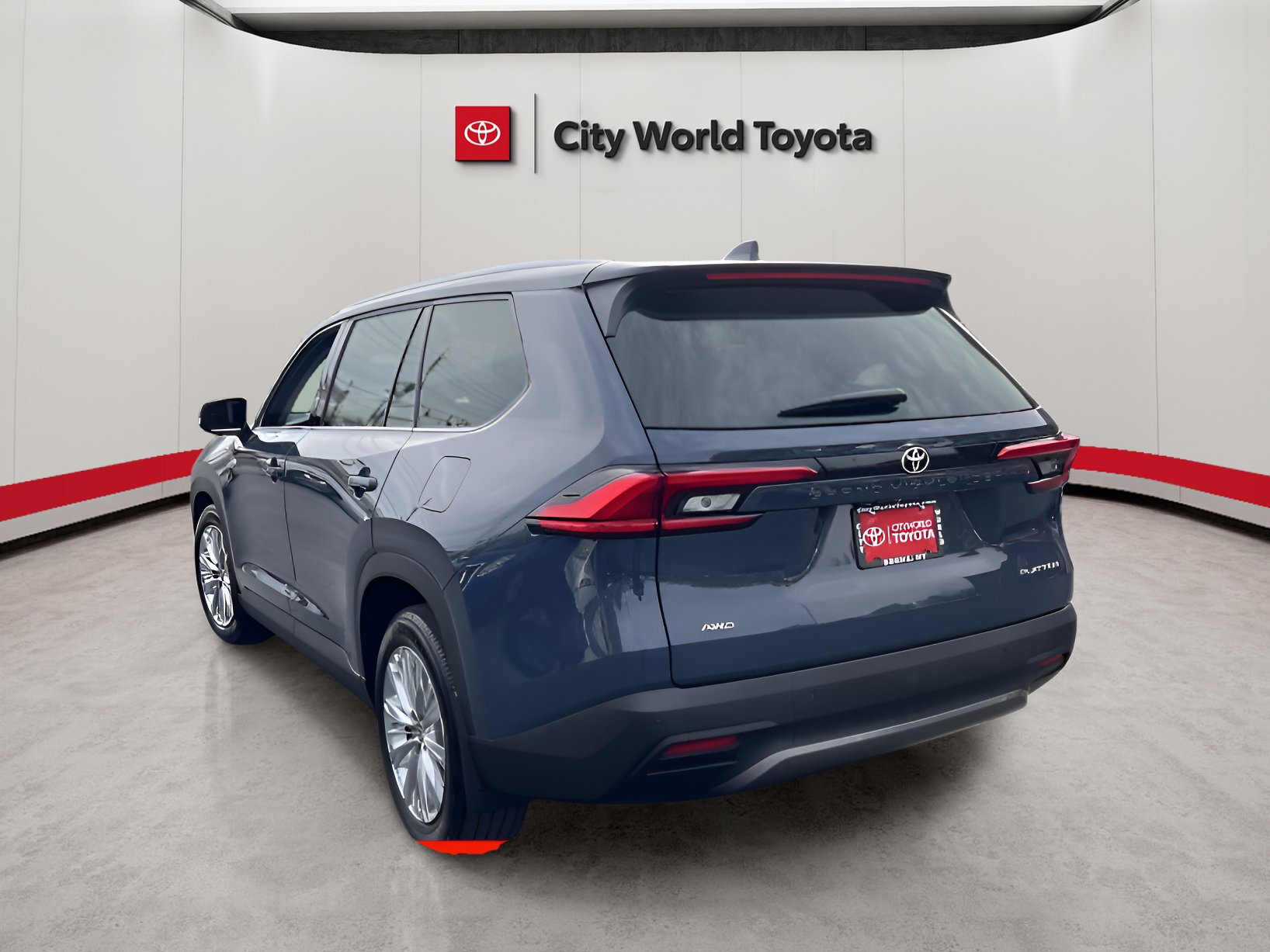 2024 Toyota Grand Highlander Platinum photo 2