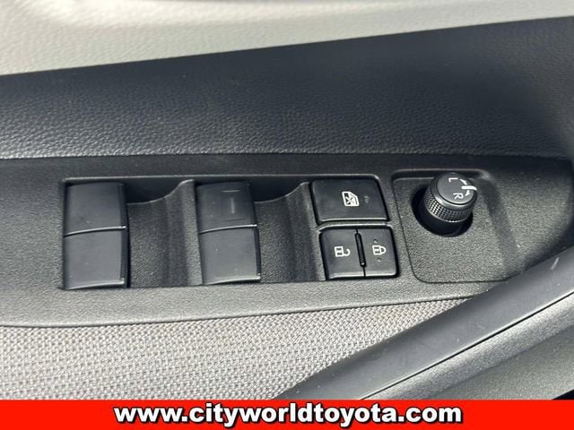 2026 Toyota Corolla LE - Photo 19