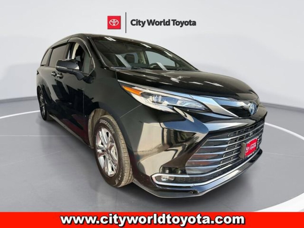 Used 2022 Toyota Sienna Platinum Passenger Van