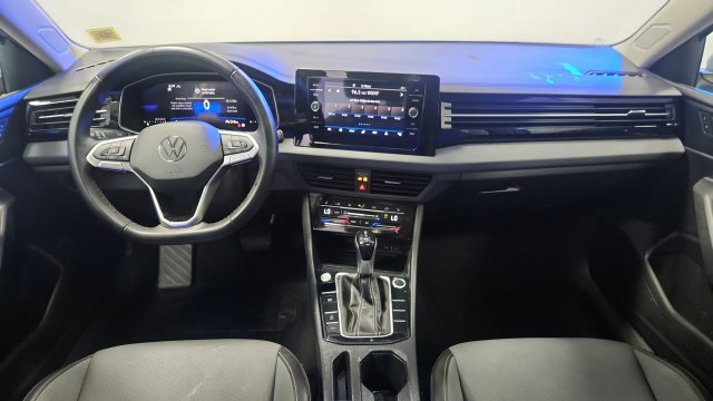 2025 Volkswagen Jetta SE - Photo 18