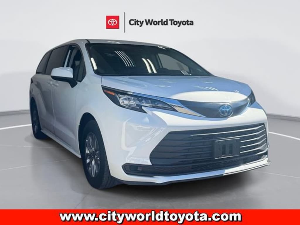 Used 2023 Toyota Sienna LE Passenger Van