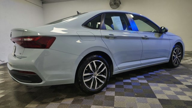 2025 Volkswagen Jetta SE - Photo 7