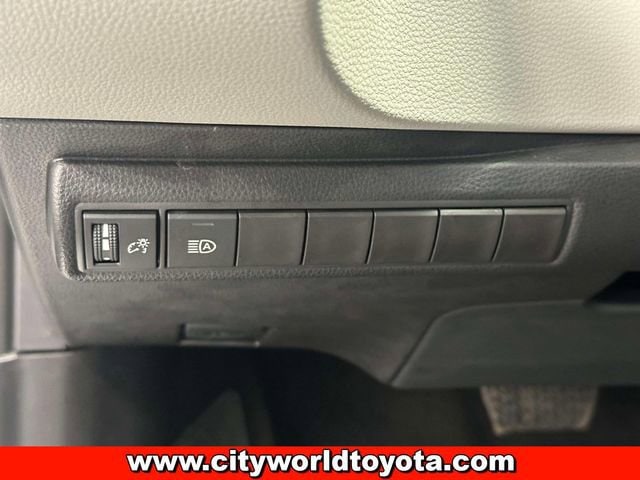 2026 Toyota Corolla LE - Photo 20