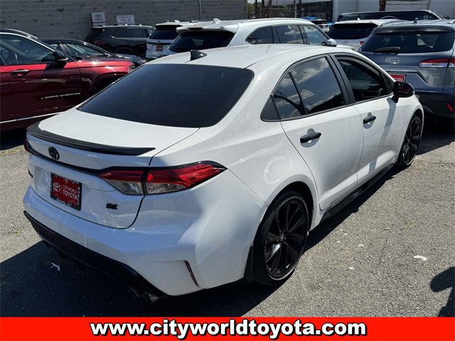 2022 Toyota Corolla SE photo 3