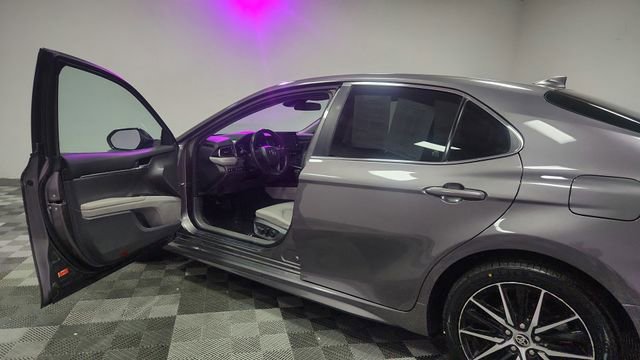 2024 Toyota Camry SE - Photo 16