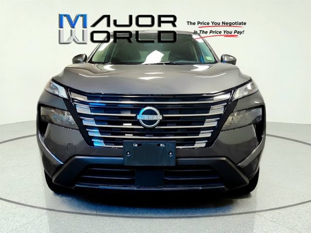 Used 2025 Nissan Rogue SV Sport Utility