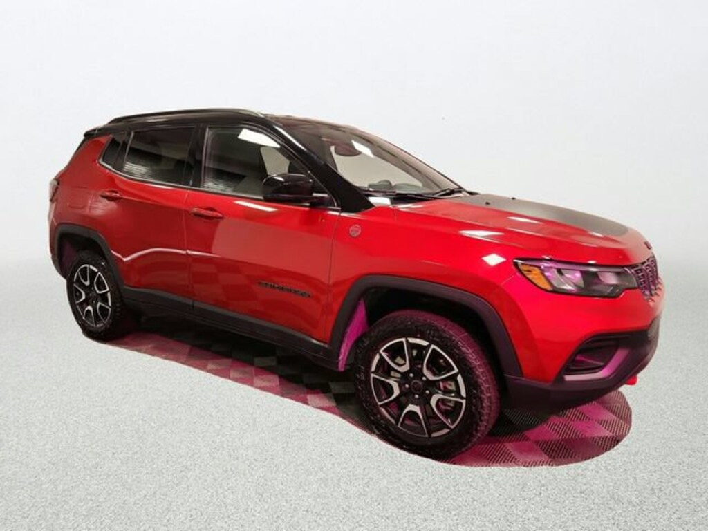 Used 2025 Jeep Compass Trailhawk Sport Utility