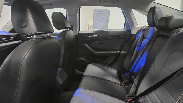 2025 Volkswagen Jetta SE - Photo 19