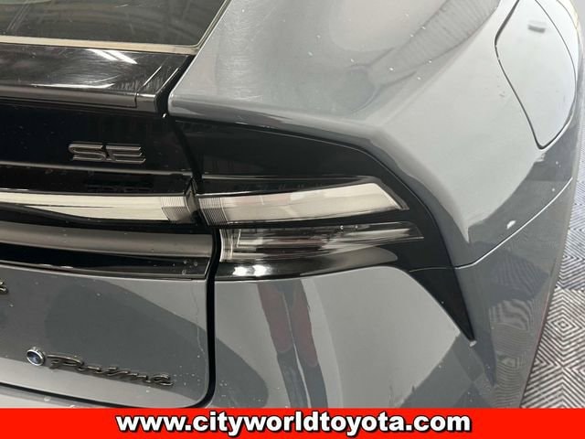 2024 Toyota Prius Prime SE - Photo 11