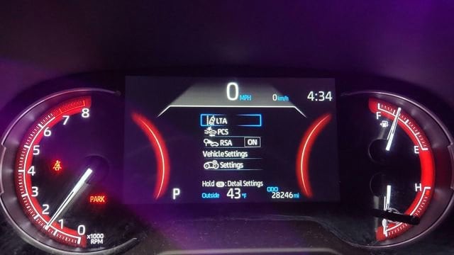 2025 Toyota RAV4 LE - Photo 10