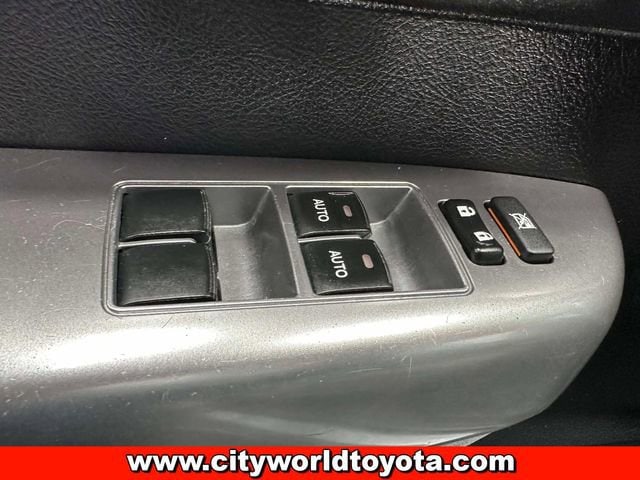 2018 Toyota Sequoia SR5 - Photo 20