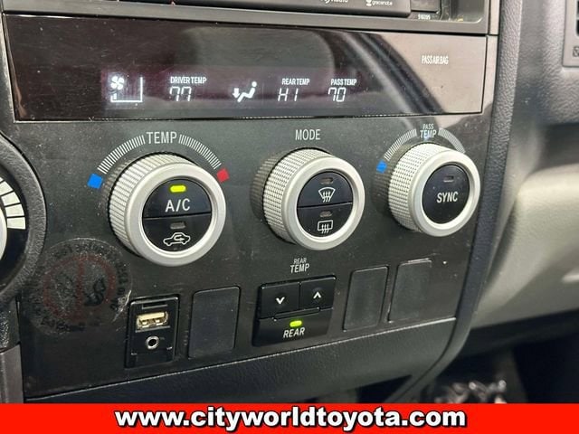 2018 Toyota Sequoia SR5 - Photo 25
