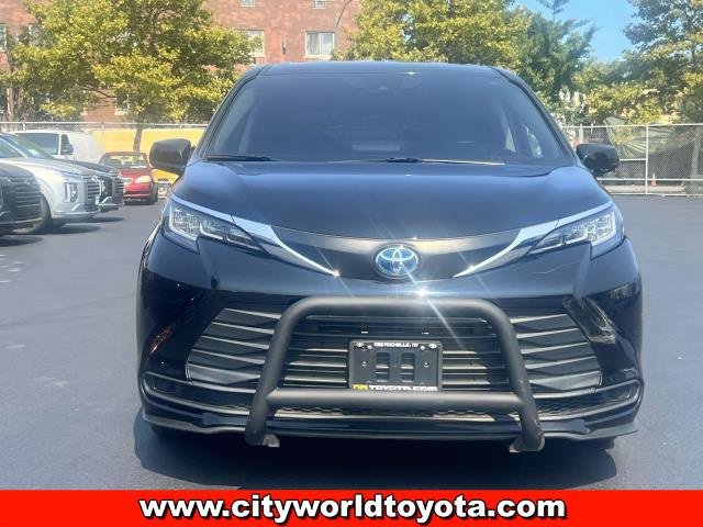 Used 2021 Toyota Sienna LE with VIN 5TDKRKEC6MS016106 for sale in Bronx, NY