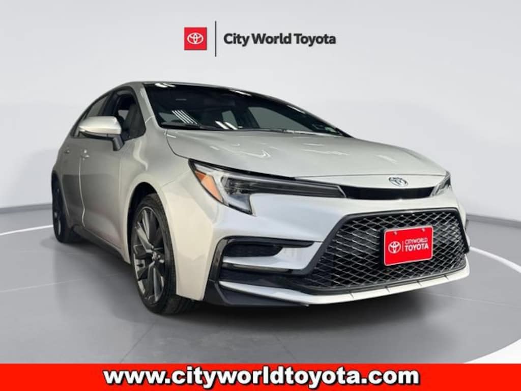Used 2024 Toyota Corolla SE Sedan