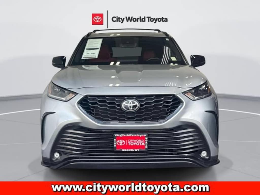 Used 2022 Toyota Highlander XSE Sport Utility