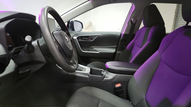2024 Toyota RAV4 LE - Photo 9