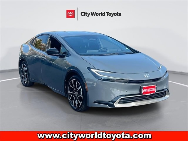 2023 Toyota Prius Prime XSE's photo
