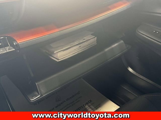 2024 Toyota Prius Prime SE - Photo 31