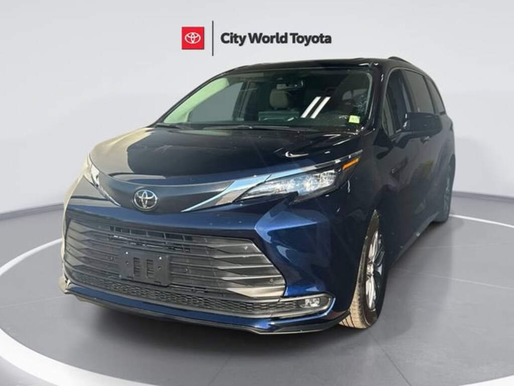 Used 2026 Toyota Sienna XLE Passenger Van