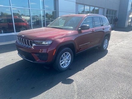 2025 Jeep Grand Cherokee LAREDO X 4X4 Sport Utility