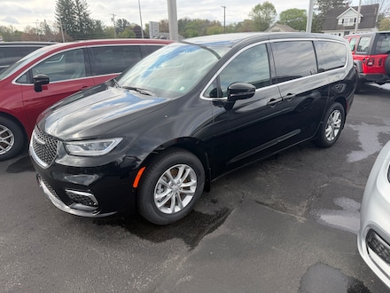 2026 Chrysler Pacifica SELECT AWD Passenger Van