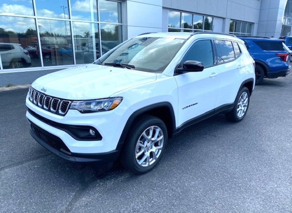 New 2024 Jeep Compass LATITUDE LUX 4X4 For Sale Clarion PA