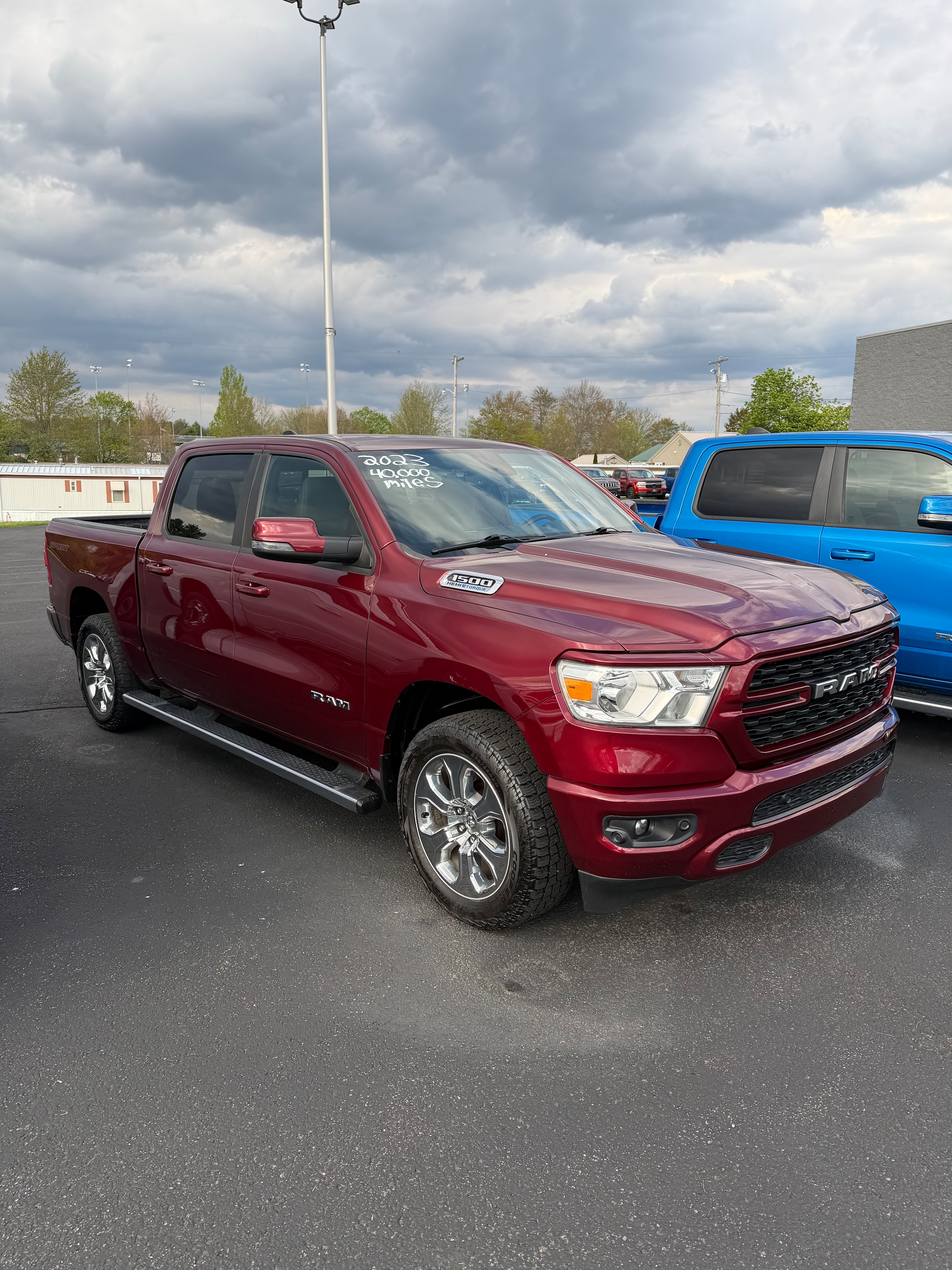 2023 RAM 1500 Big Horn/Lone Star 4x4 Crew Cab 5'7's photo