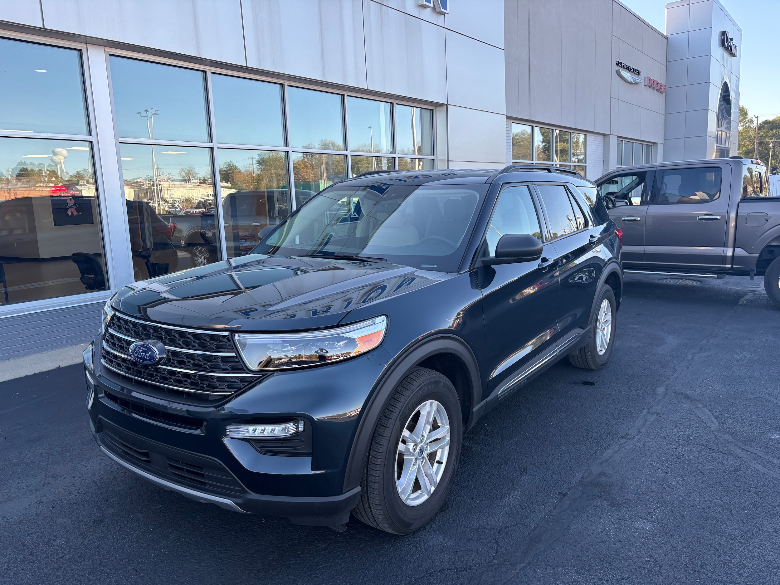 2023 Ford Explorer XLT's photo