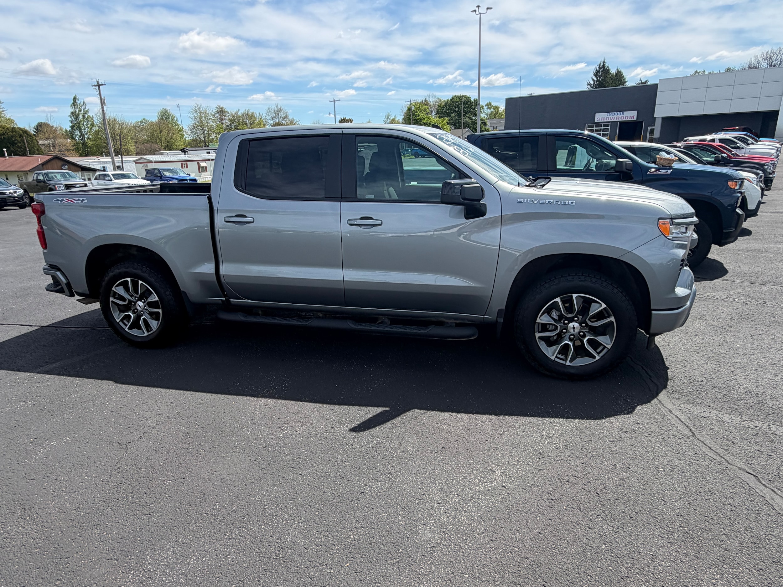 2025 Chevrolet Silverado 1500 RST 4X4 Crew Cab Short Box's photo