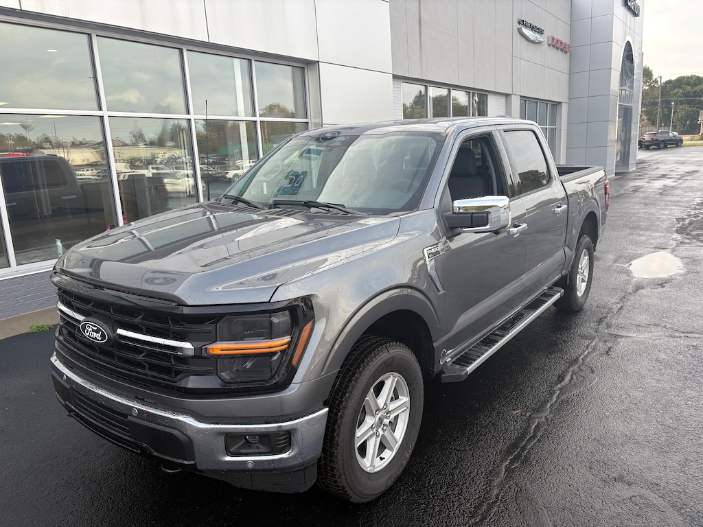 New 2025 Ford F-150 XLT XLT 4WD SuperCrew 5.5 Box