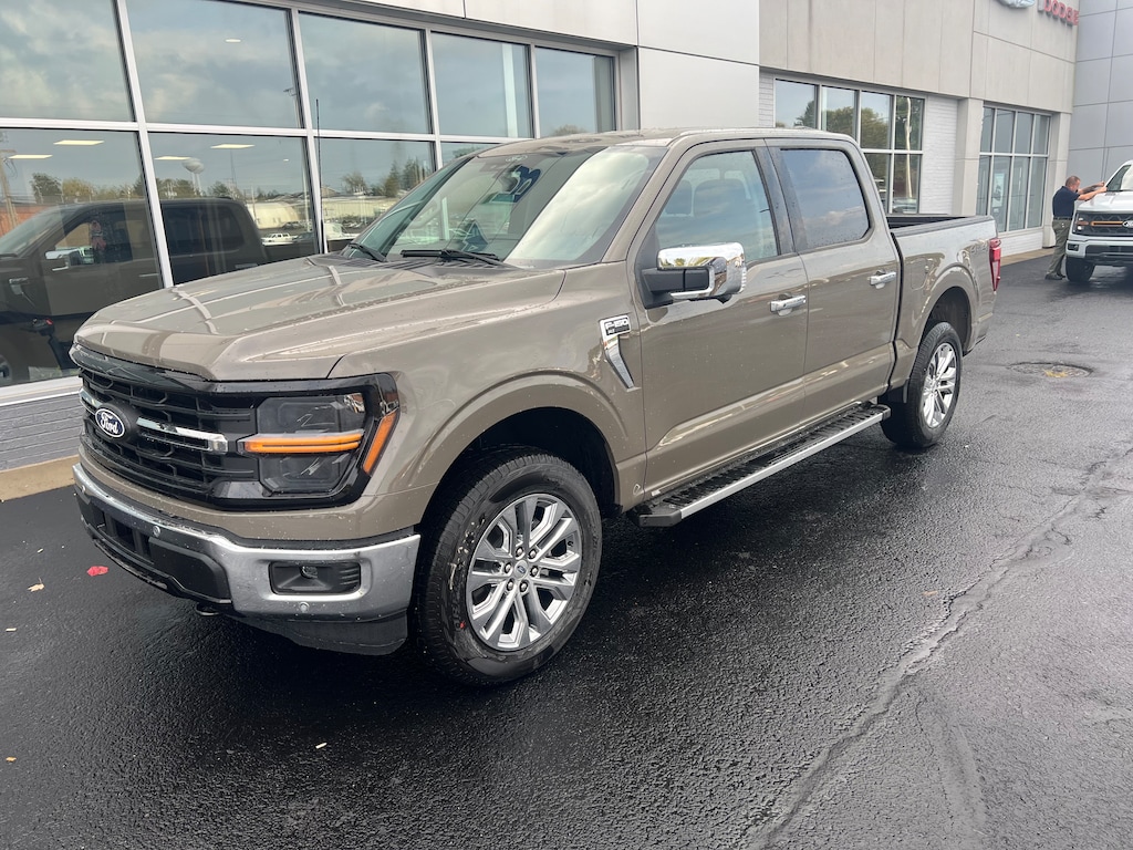 New 2025 Ford F-150 XLT XLT 4WD SuperCrew 5.5 Box