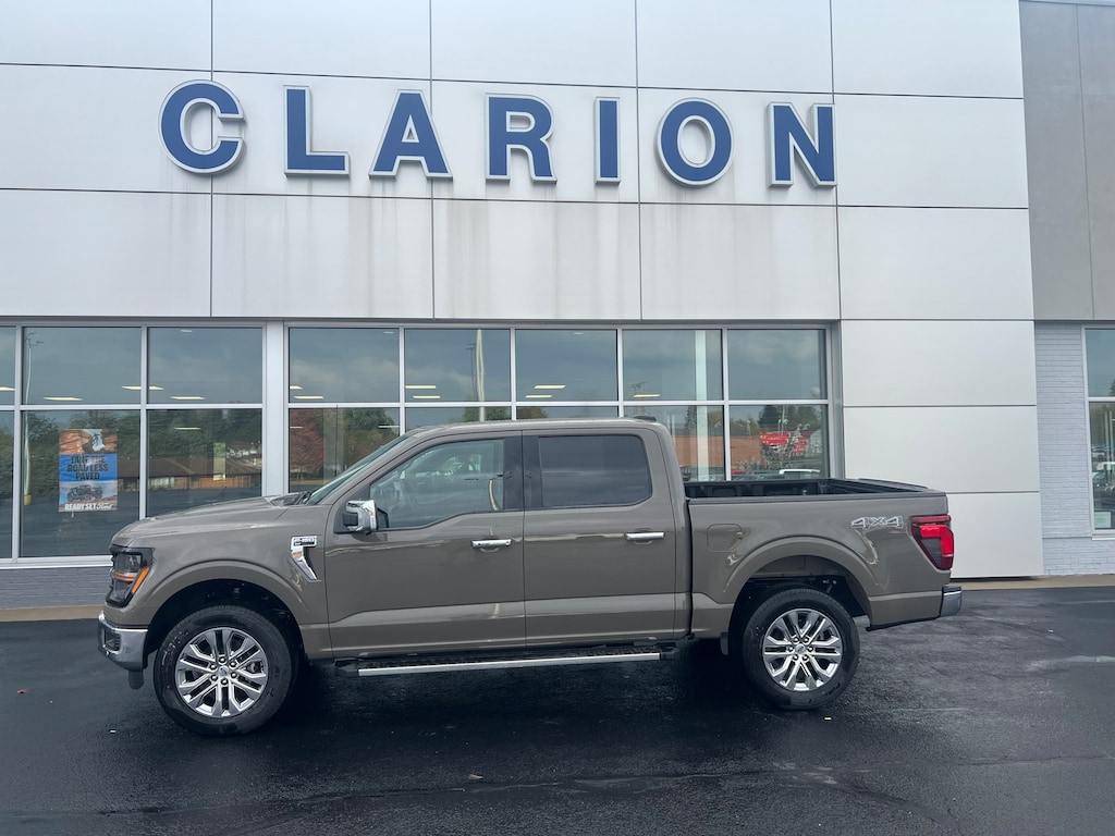 New 2025 Ford F-150 XLT XLT 4WD SuperCrew 5.5 Box