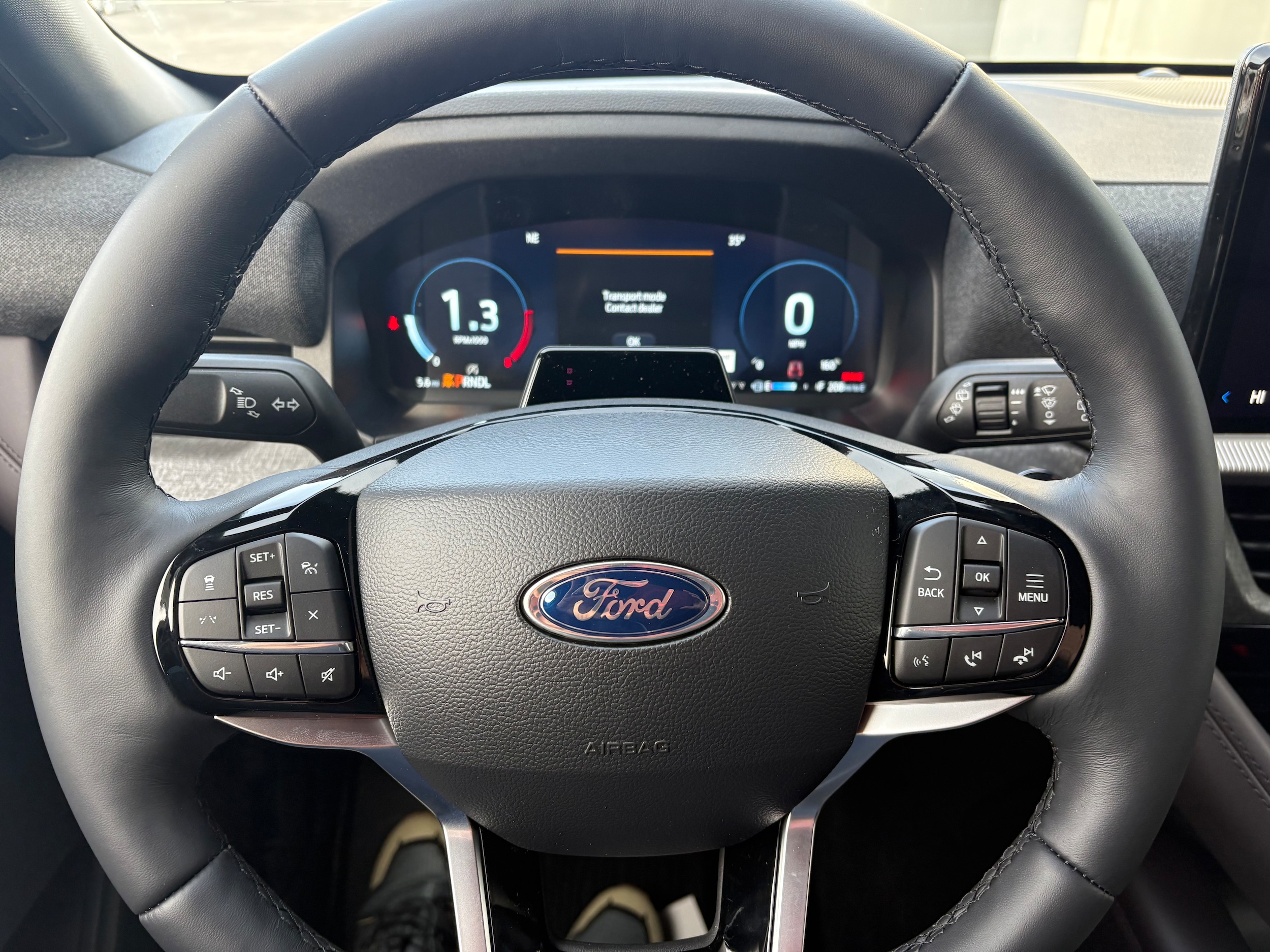 2026 Ford Explorer Platinum - Photo 10
