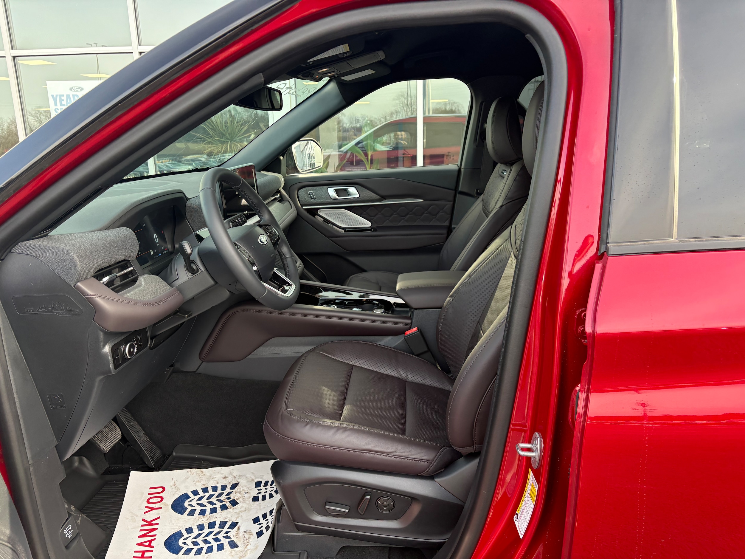 2026 Ford Explorer Platinum - Photo 6